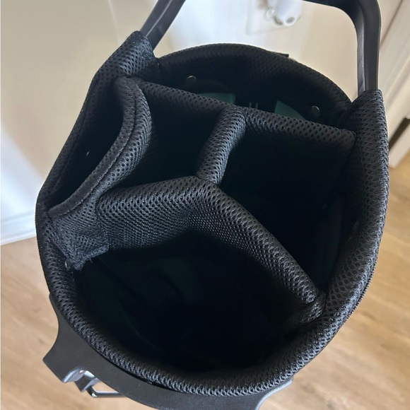 Wilson Green and White Golf Bag - Picture 2 of 6